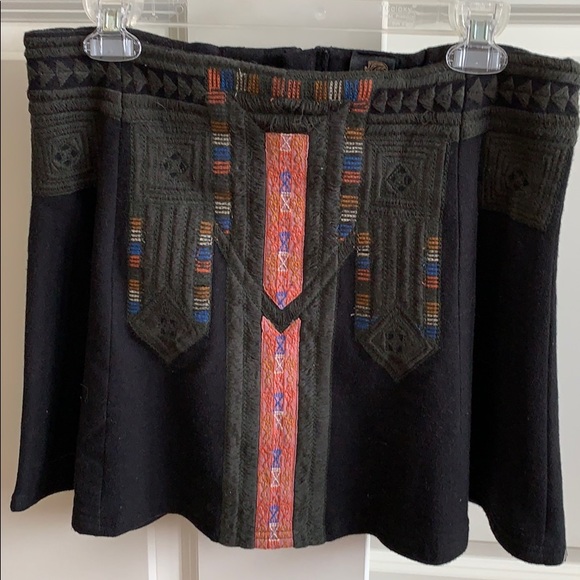 Free People Dresses & Skirts - Free People embroidered skirt